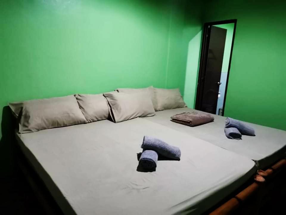 In-N-Out Hostel Siquijor Buitenkant foto