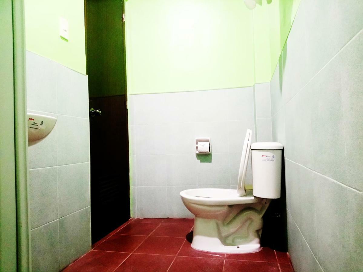 In-N-Out Hostel Siquijor Buitenkant foto